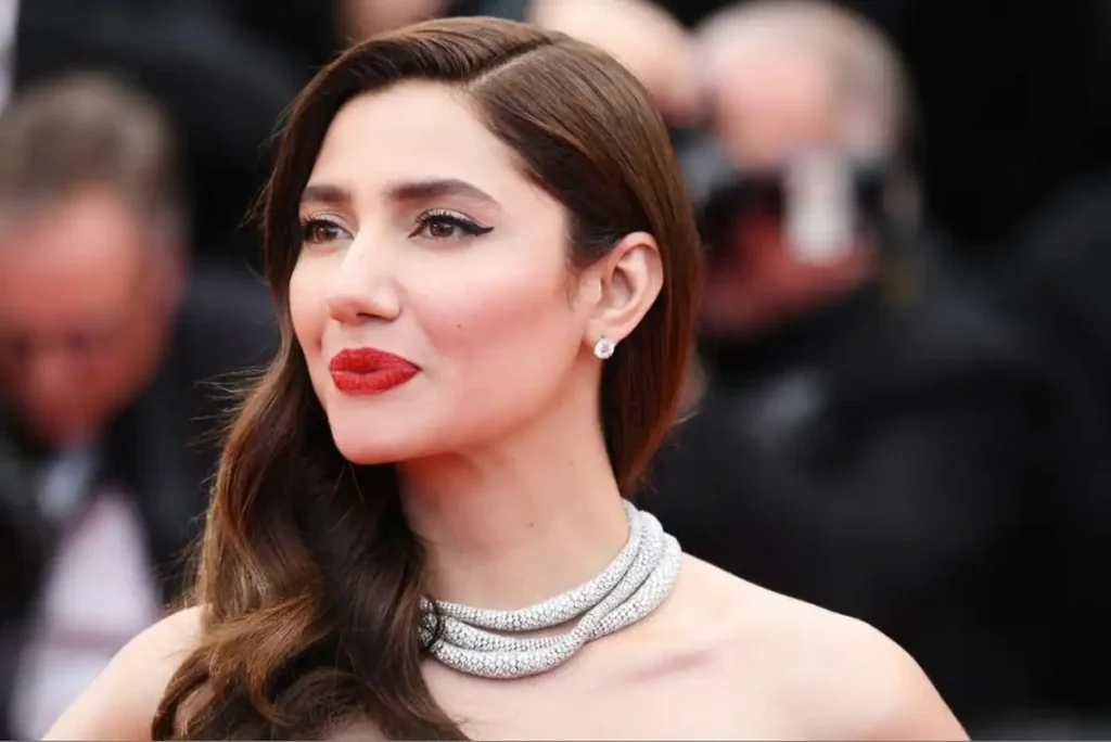 Mahira Khan Age, Authenticity, Career Highlights & Family Life